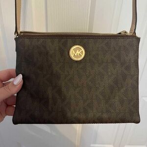 Michael Kors crossbody purse